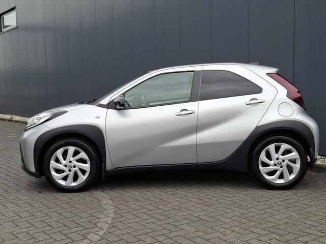 Toyota AYGO X 1.0 VVT-i MT Pulse Plus | LED | Stoelverwarming | Climate control | Carplay |
