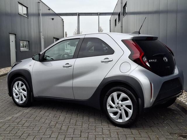 Toyota AYGO X 1.0 VVT-i MT Pulse Plus | LED | Stoelverwarming | Climate control | Carplay |