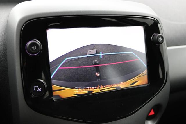 Toyota AYGO 1.0 VVT-i x-play | Automaat |Airco | Parkeercamera | Trekhaak |
