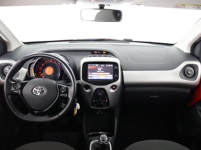 Toyota AYGO 1.0 VVT-i X-CITE BI-TONE CAMERA.BLACKLINE VELG.AIRCO. GARANTIE TOT 4-2028