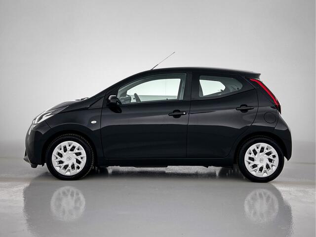 Toyota AYGO 1.0 VVT-i x-play | Apple Carplay / Android Auto | Camera | Airco | Nederlandse Auto | Dealer Onderhouden |