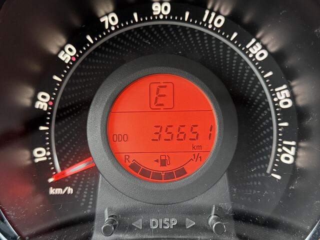 Toyota AYGO 1.0 VVT-i x-play Automaat /Airco / Navigatie CarPlay / Camera / DAB Radio