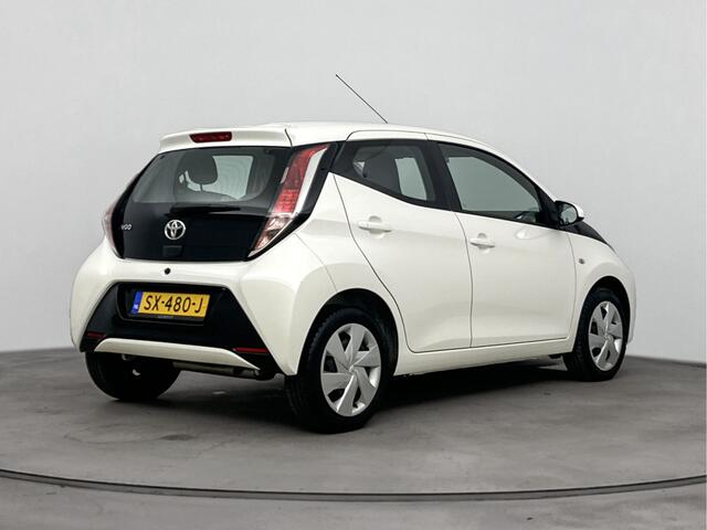 Toyota AYGO 1.0 VVT-i x-nav