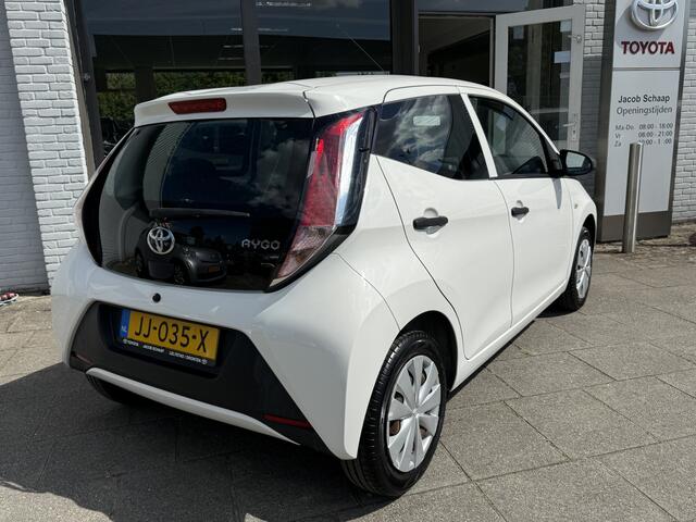 Toyota AYGO 1.0 VVT-i x-now