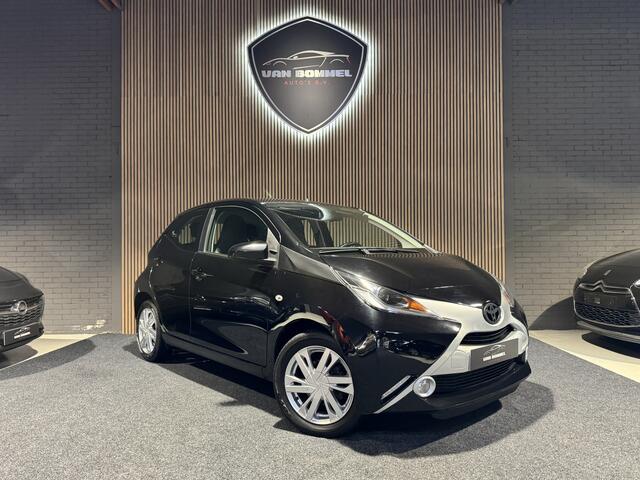 Toyota AYGO 1.0 VVT-i x-play Airco.Navi.Led.Elecpakket.LMV!!