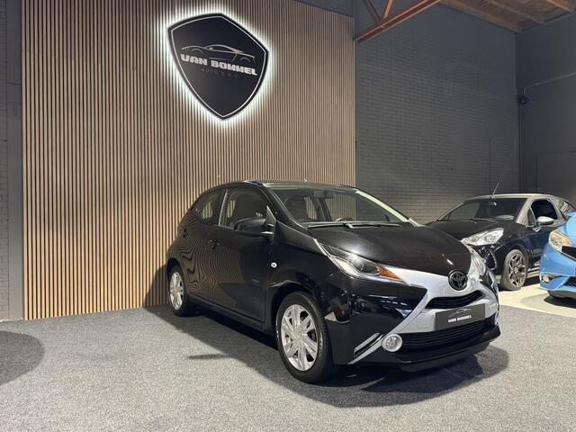 Toyota AYGO 1.0 VVT-i x-play Airco.Navi.Led.Elecpakket.LMV!!