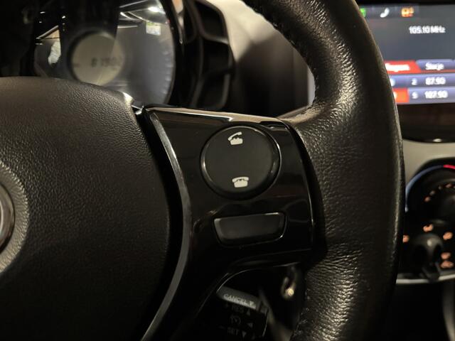 Toyota AYGO 1.0 VVT-i x-play Airco.Navi.Led.Elecpakket.LMV!!