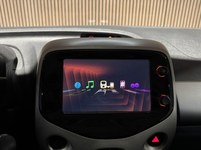 Toyota AYGO 1.0 VVT-i x-play Airco.Navi.Led.Elecpakket.LMV!!