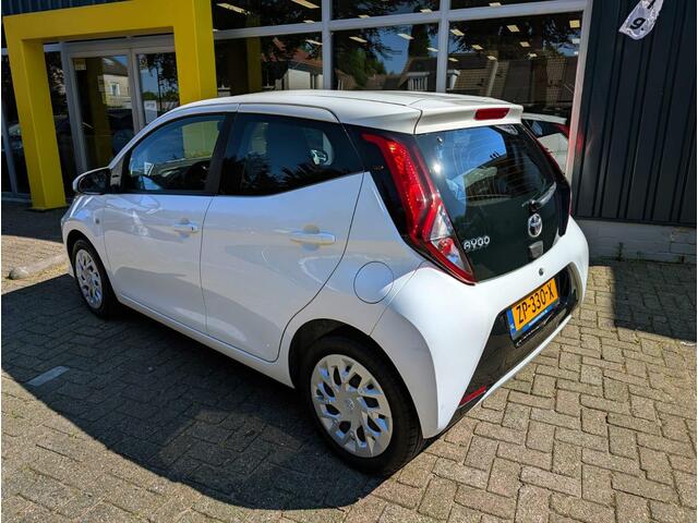 Toyota AYGO 1.0 VVT-i x-play All-in prijs!