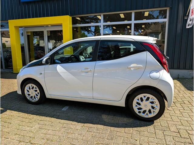 Toyota AYGO 1.0 VVT-i x-play All-in prijs!
