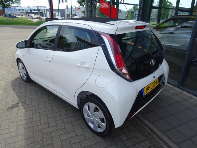 Toyota AYGO 1.0 VVT-i x-wave OPEN DAK