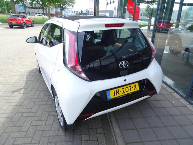 Toyota AYGO 1.0 VVT-i x-wave OPEN DAK
