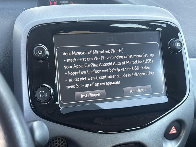 Toyota AYGO 1.0 VVT-i x-play | Apple CarPlay/Android Auto | Eerste eigenaar | 100% onderhouden | Toyota garantie tot 2030!