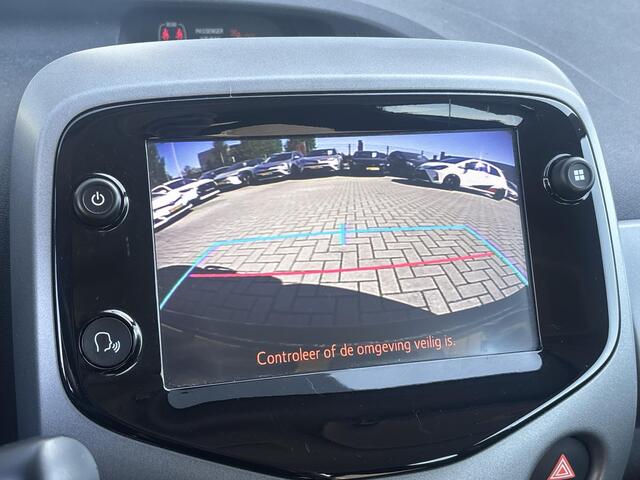 Toyota AYGO 1.0 VVT-i x-play | Apple CarPlay/Android Auto | Eerste eigenaar | 100% onderhouden | Toyota garantie tot 2030!