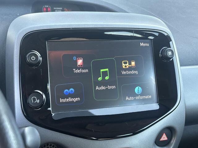 Toyota AYGO 1.0 VVT-i x-play | Apple CarPlay/Android Auto | Eerste eigenaar | 100% onderhouden | Toyota garantie tot 2030!