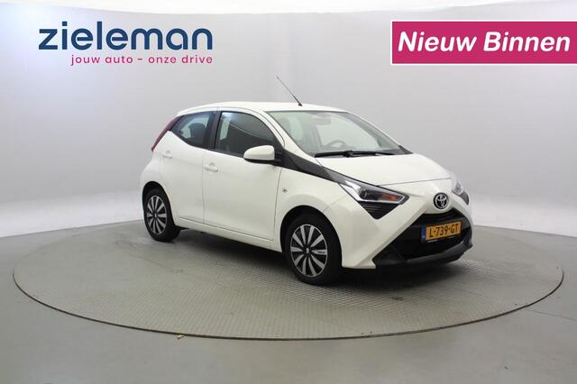 Toyota AYGO 1.0 VVT-I X-Play 5 Deurs - Carplay, Camera