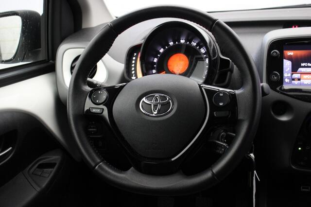 Toyota AYGO 1.0 VVT-I X-Play 5 Deurs - Carplay, Camera