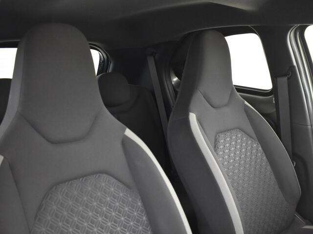 Toyota AYGO 1.0 VVT-i Bi-Tone Automaat | Stoelverwarming