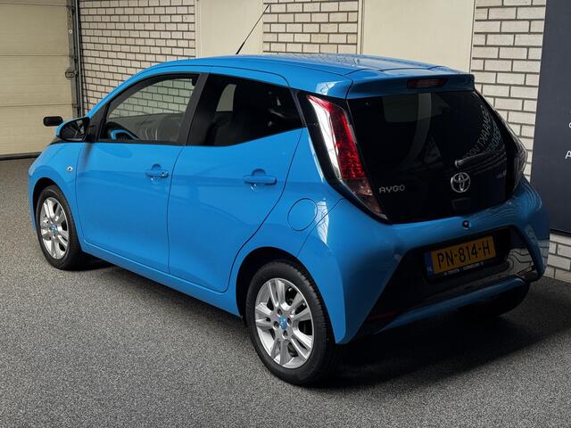 Toyota AYGO 1.0 VVT-i x-joy