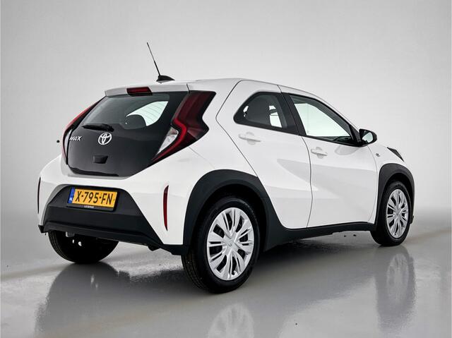 Toyota AYGO X 1.0 VVT-i S-CVT Play
