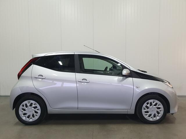Toyota AYGO 1.0 VVT-i x-play AIRCO/CARPLAY/CAMERA