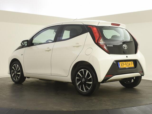 Toyota AYGO 1.0 VVT-i x-play