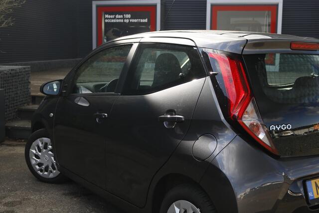 Toyota AYGO 1.0 VVT-i x-play cabrio