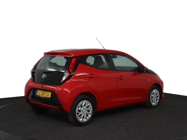 Toyota AYGO 1.0 VVT-i x-play | Eerste eigenaar | bluetooth | Apple Carplay & Android auto |