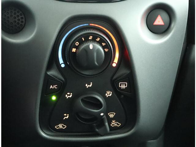 Toyota AYGO 1.0 VVT-i x-play | Eerste eigenaar | bluetooth | Apple Carplay & Android auto |