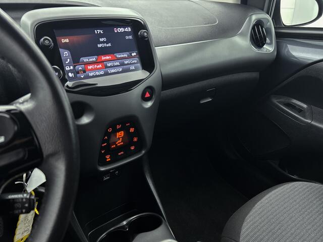 Toyota AYGO 1.0 VVT-i x-joy cabrio | 1e Eigenaar | Dealer Onderhouden | Open Dak | Apple Carplay / Android Auto | Climate Control |