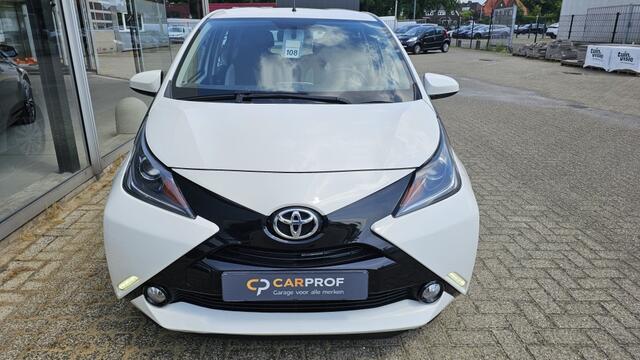 Toyota AYGO 1.0 x-play NLauto | All-seasons | dealeronderhouden