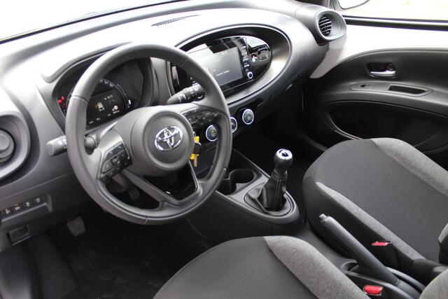 Toyota AYGO X 1.0 VVT-i MT Play | Rijklaar | Apple/Android | Camera | Airco | Adaptive cruise | NL-auto