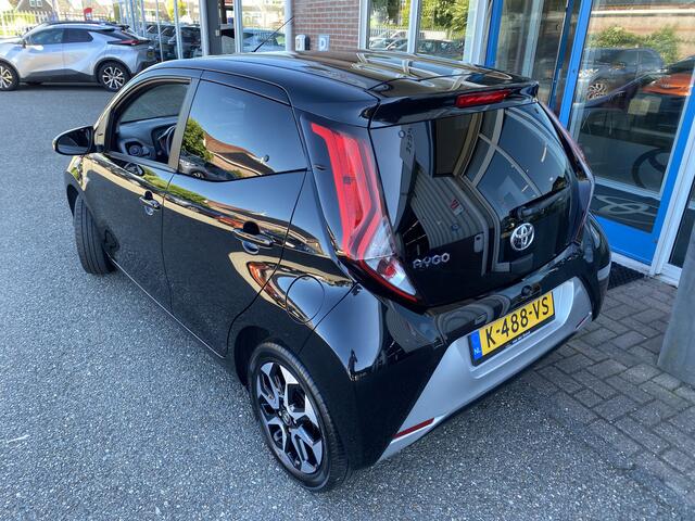 Toyota AYGO 1.0 VVT-i x-joy
