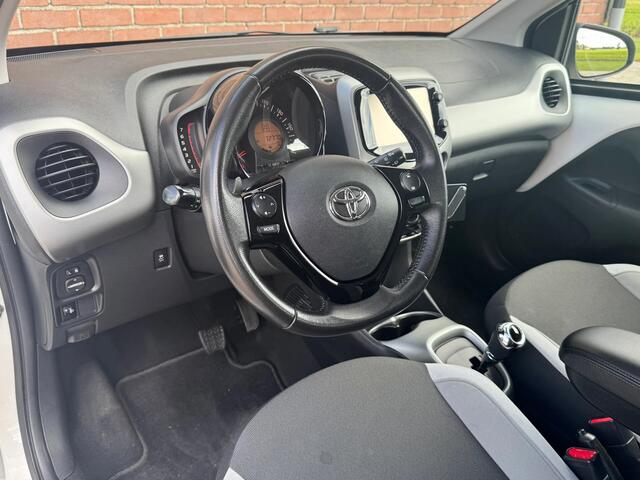 Toyota AYGO 1.0 VVT-i x-play AUTOMAAT | NL-AUTO! | CAMERA!
