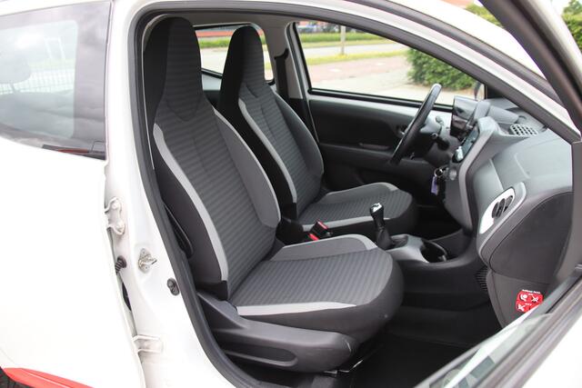 Toyota AYGO 1.0 VVT-i x-play Sparco Carplay-Camera, NL auto, nieuwstaat!! Lente aanbieding!