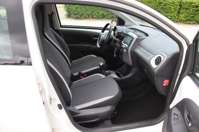 Toyota AYGO 1.0 VVT-i x-play Sparco Carplay-Camera, NL auto, nieuwstaat!! Lente aanbieding!