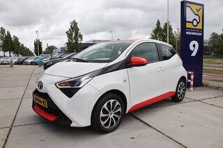 toyota-aygo-1.0-vvt-i-x-play-sparco