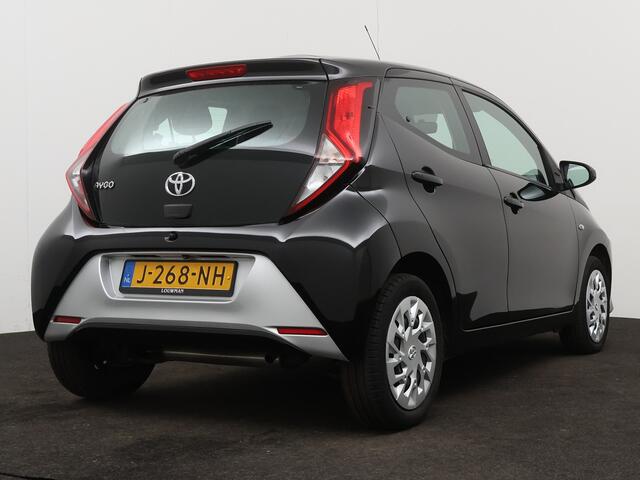 Toyota AYGO 5-deurs 1.0 VVT-i x-play met x-shift | Camera | Airco |