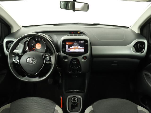 Toyota AYGO 5-deurs 1.0 VVT-i x-play met x-shift | Camera | Airco |