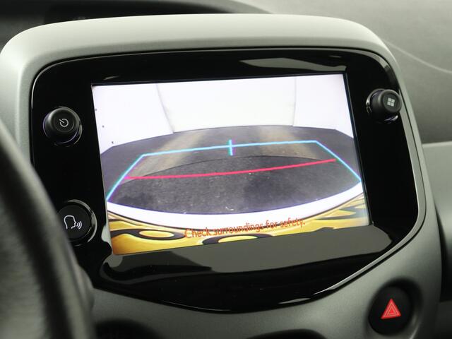 Toyota AYGO 5-deurs 1.0 VVT-i x-play met x-shift | Camera | Airco |