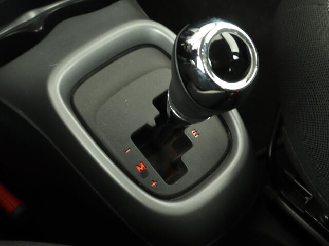Toyota AYGO 5-deurs 1.0 VVT-i x-play met x-shift | Camera | Airco |