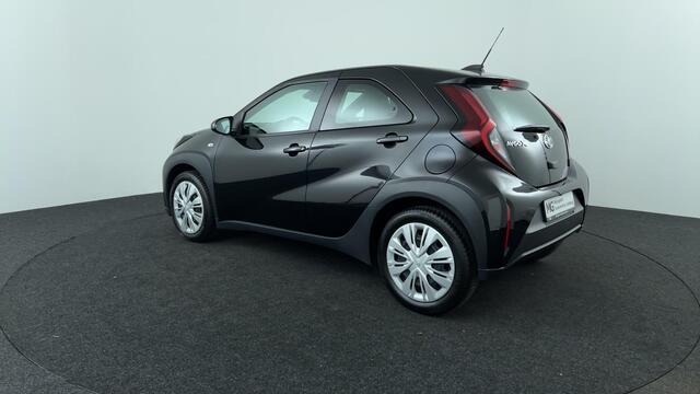 Toyota AYGO X 1.0 VVT-i MT Play