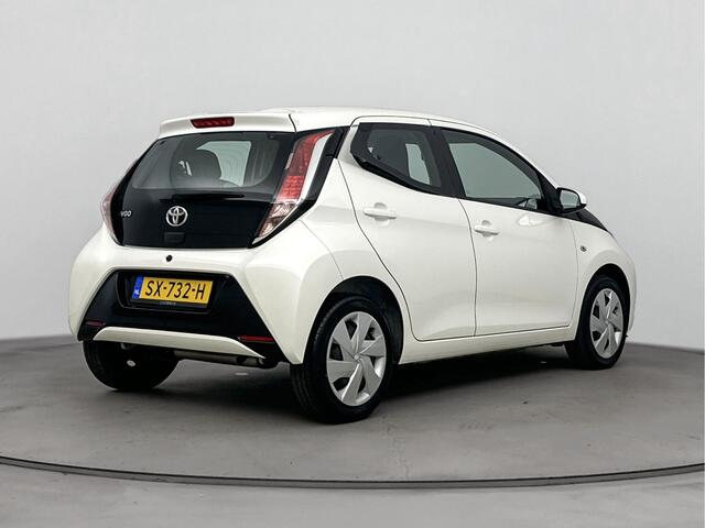 Toyota AYGO 1.0 VVT-i x-nav