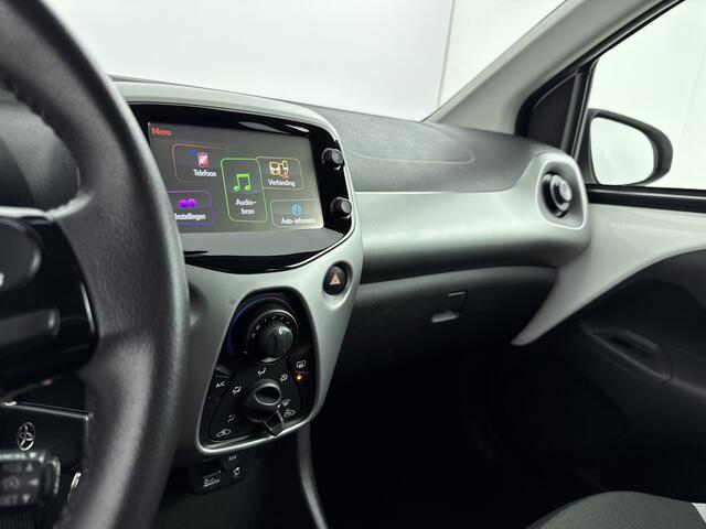 Toyota AYGO 1.0 VVT-i x-nav
