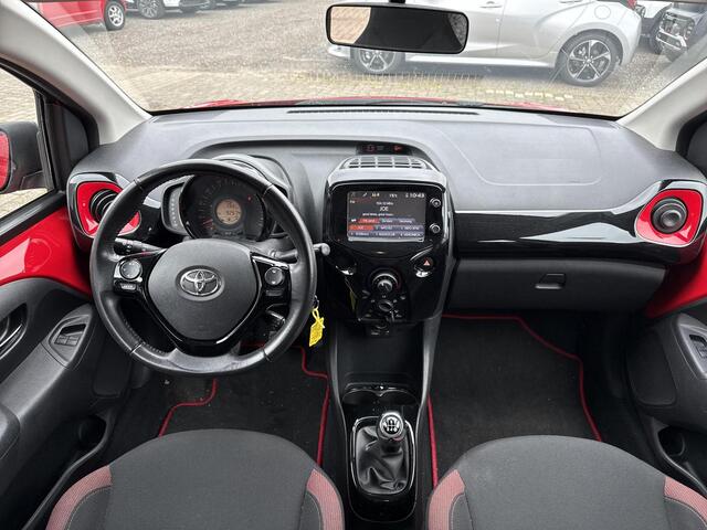 Toyota AYGO 1.0 VVT-i x-cite **LM VELGEN/ BEGRENZER/ 36 MAANDEN GARANTIE**