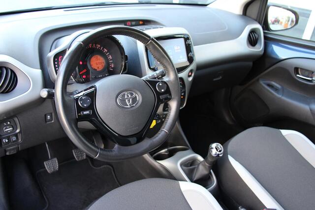 Toyota AYGO 1.0 VVT-i x-play **AIRCO/ BLUETOOTH/ PARKEERCAMERA**