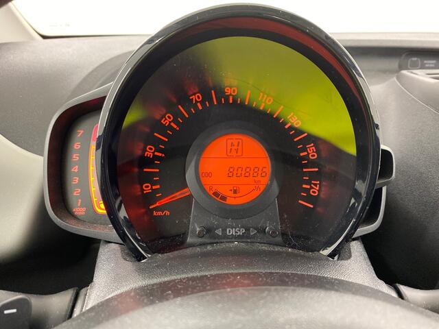 Toyota AYGO 1.0 VVT-i x-play AUT! Camera! VERWACHT!!