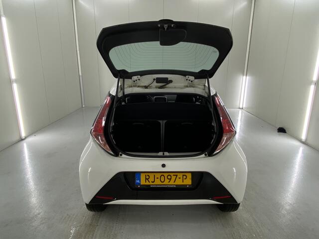 Toyota AYGO 1.0 VVT-i x-play AUT! Camera! VERWACHT!!