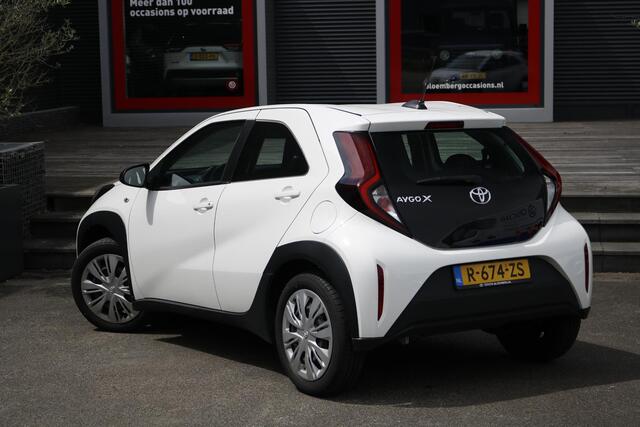 Toyota AYGO X 1.0 VVT-i MT Play