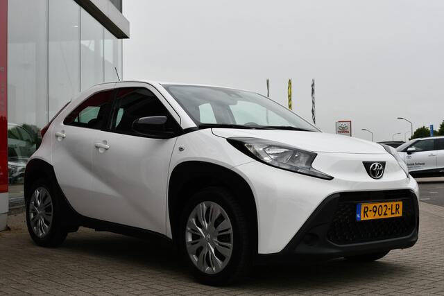 Toyota AYGO X 1.0 VVT-i S-CVT Play Automaat 72pk | Apple Carplay/Android Auto | Cruise control adaptief | BTW-auto |
